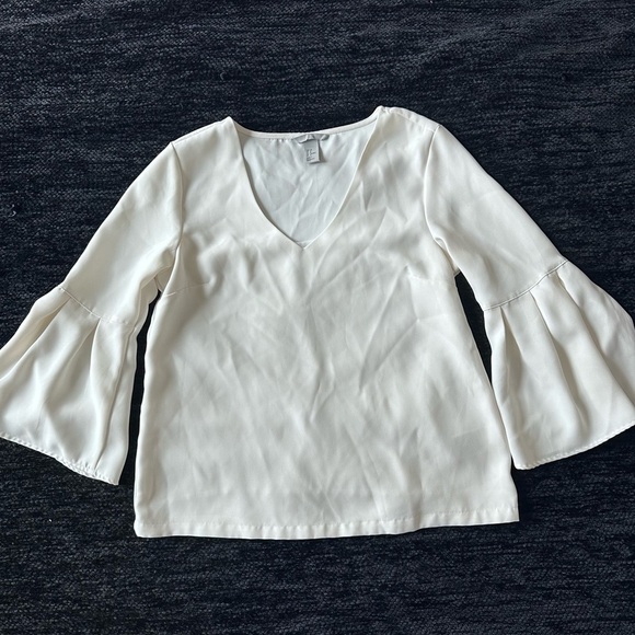 H&M Tops - H&M Ruffle Bell Sleeve Blouse